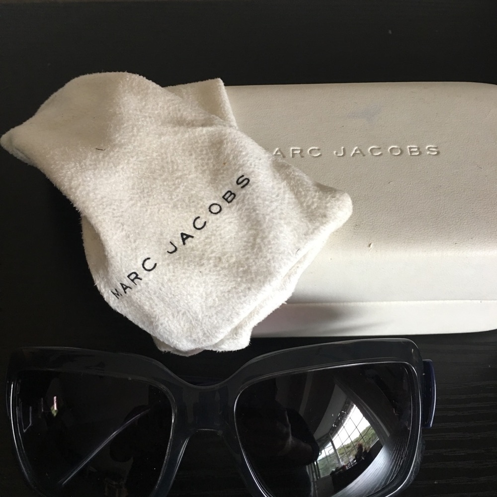 Marc Jacobs sunglasses - Picture 2 of 3